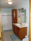 Bath_room_pic_for_add.JPG (97755 bytes)