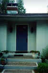 rib mt 01 front stoop before 1.jpg (73597 bytes)
