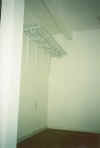 closet_1.jpg (43768 bytes)